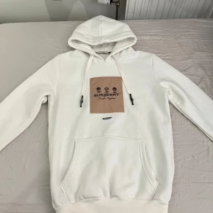 Burberry Hoodie  - Storlek S, nytt skick 