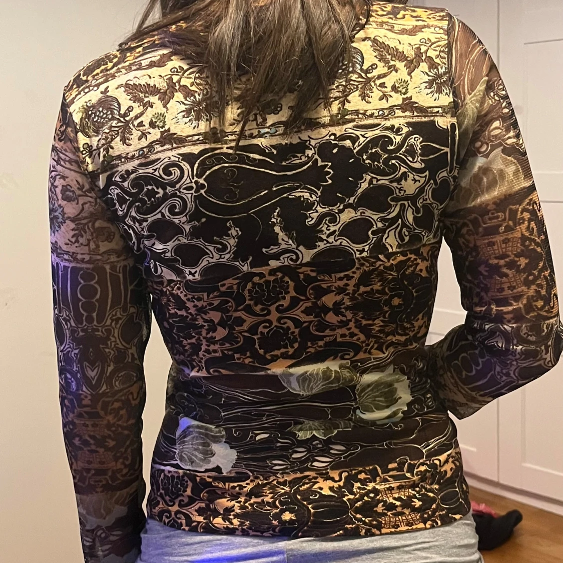 Mönstrad omlottopp från CMD - 90