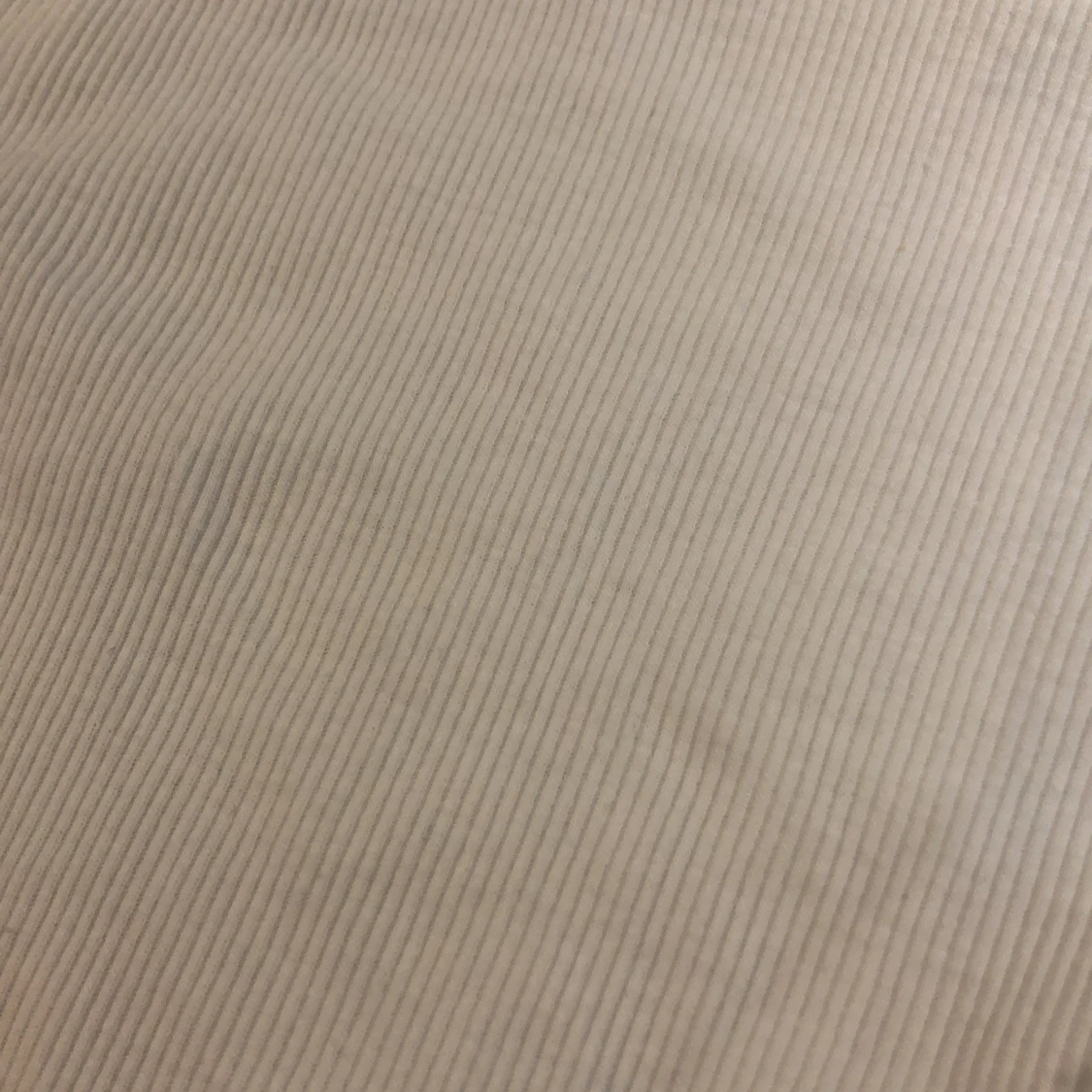 Vit ribbad långärmad topp från Divided - 91