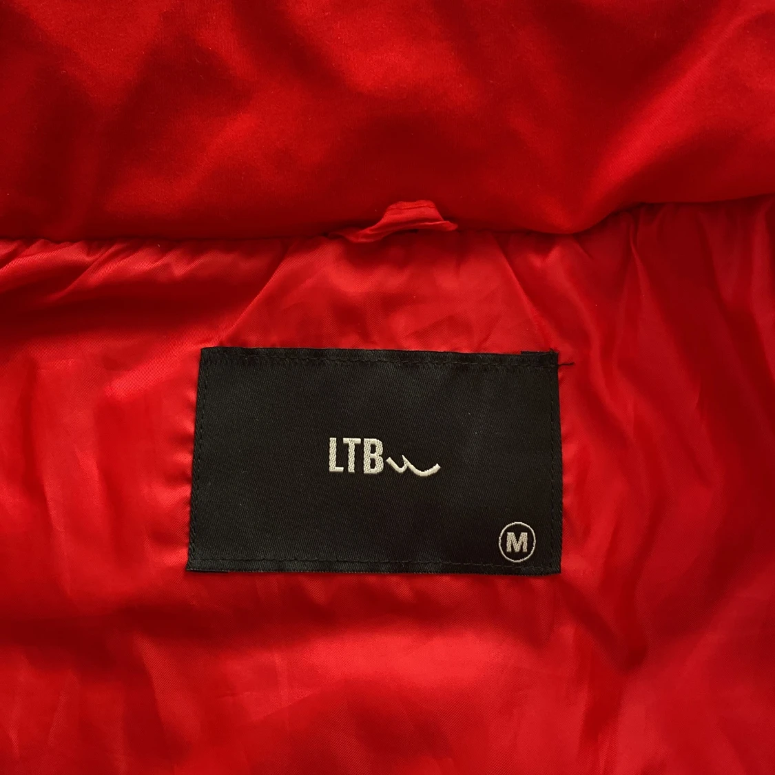 Röd dunjacka från LTB - 2