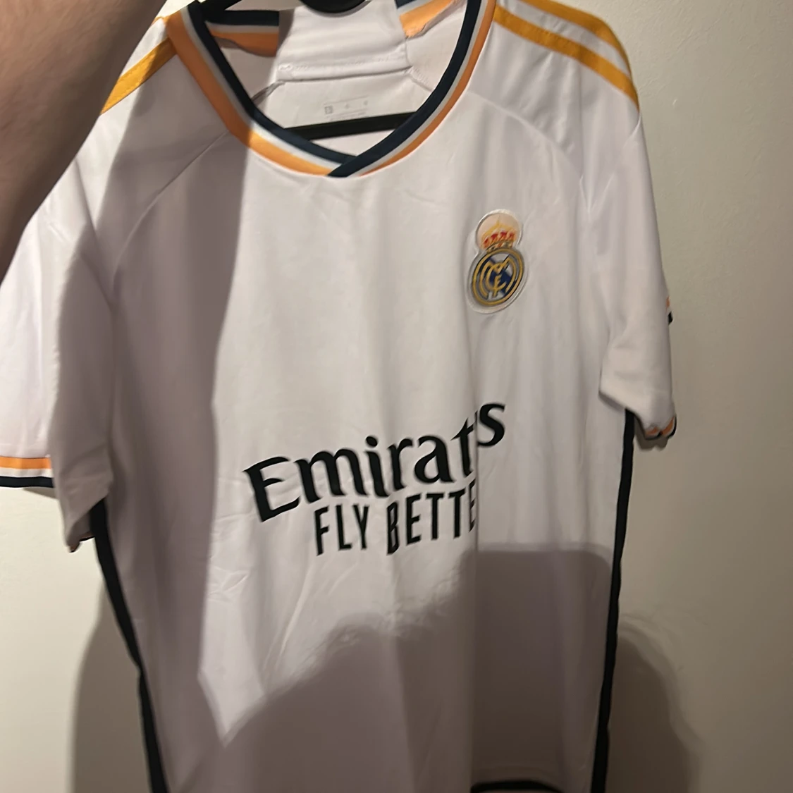 Vit fotbollströja från Adidas