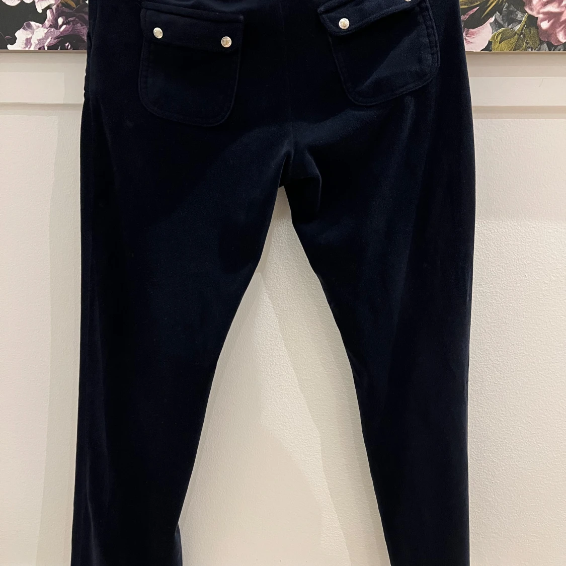 Svarta mjukisbyxor från Juicy Couture 9/10 - 4