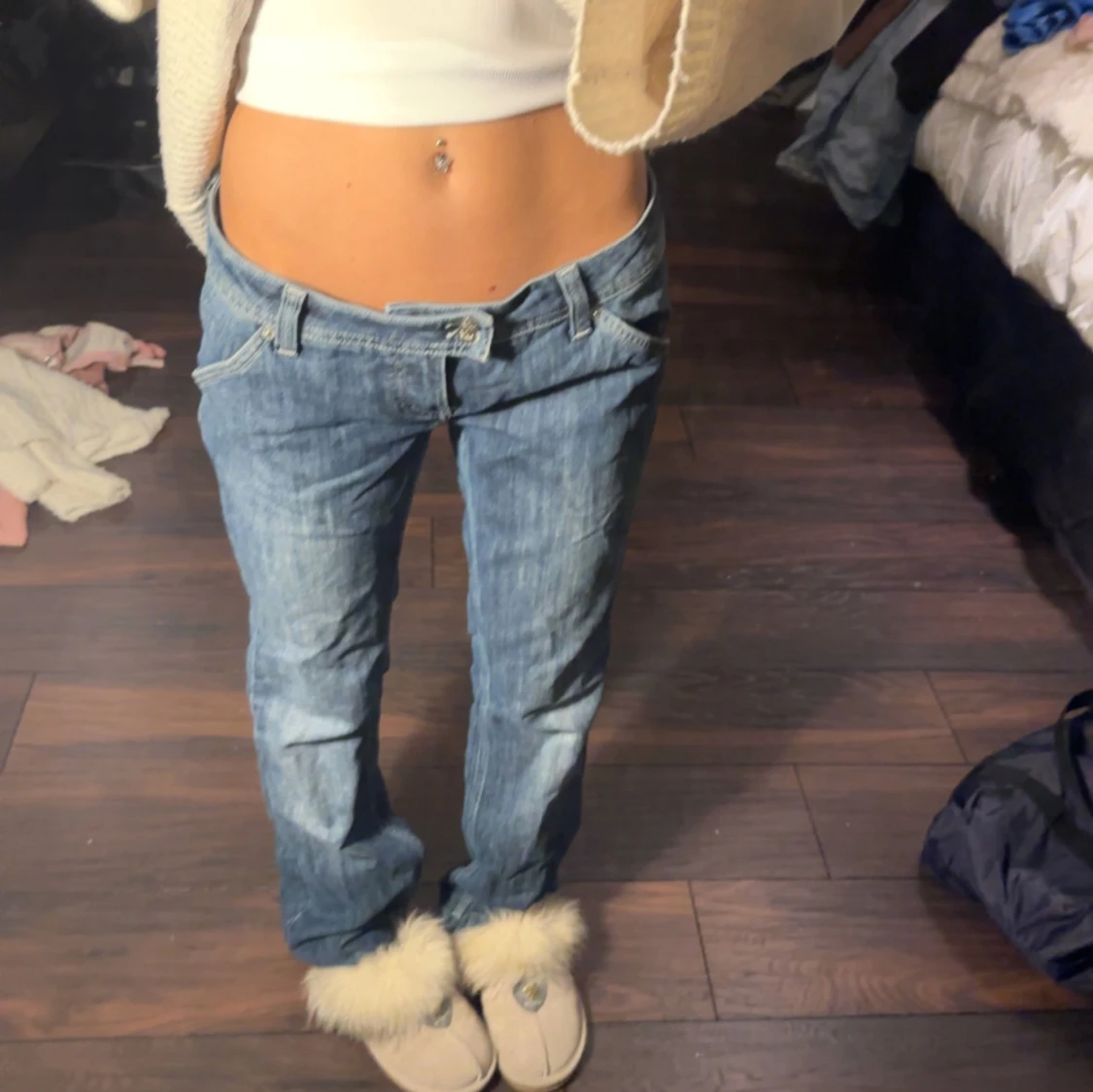 Blå jeans med låg midja - 1