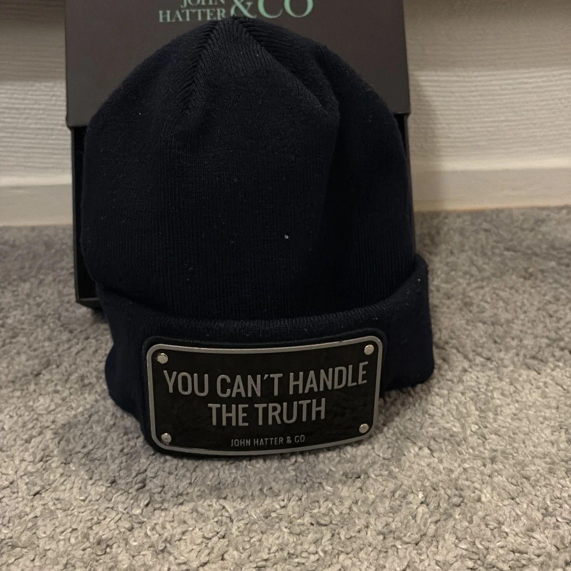 Svart mössa från John Hatter & Co - 1