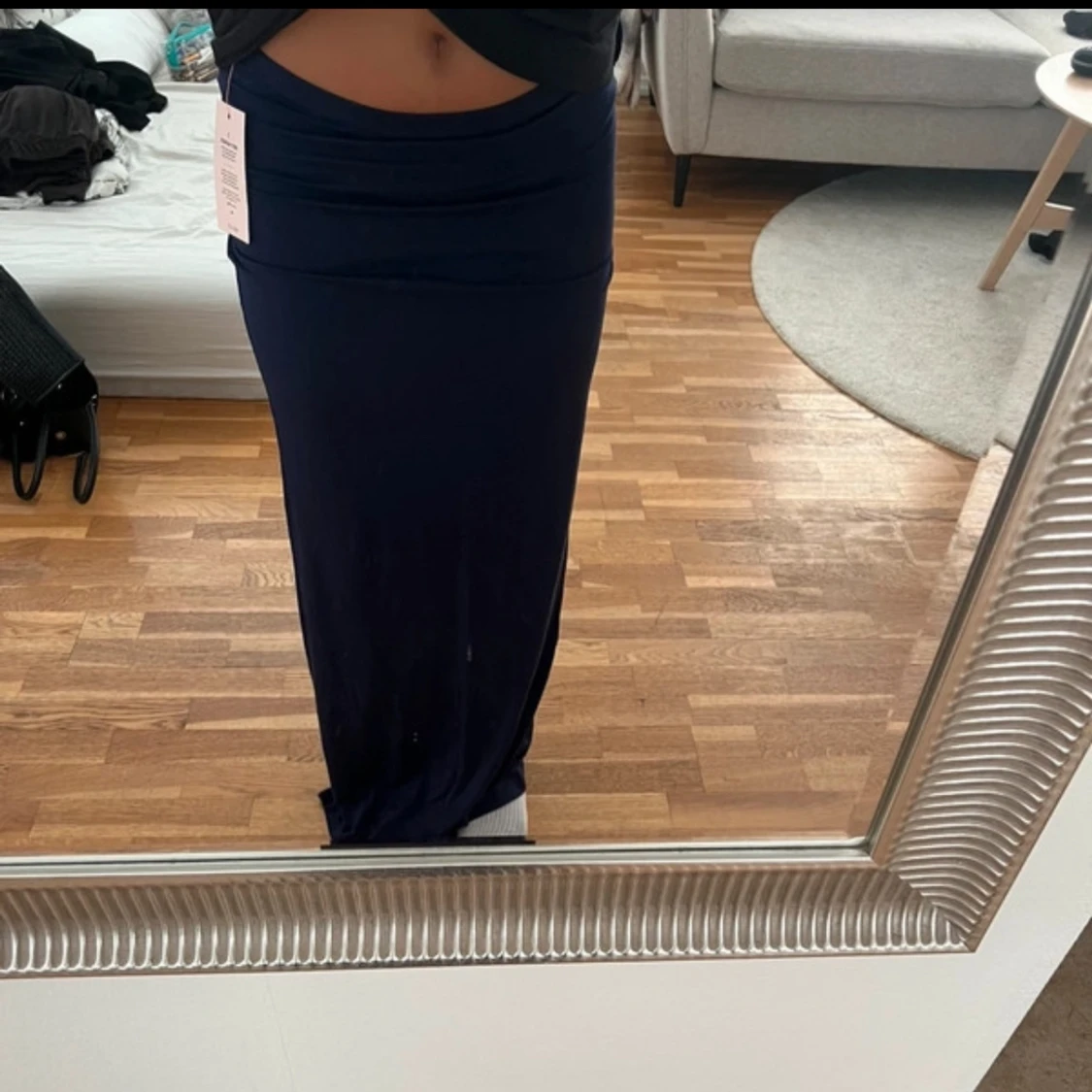 Mörkblå långkjol från Nelly