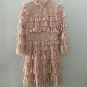 By Malina klänning - By Malina Carmine klänning