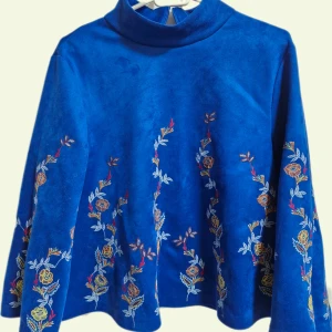 Fint blus från Zara - Jättesnygg ny blus från Zara  Plysch imitation Storlek L