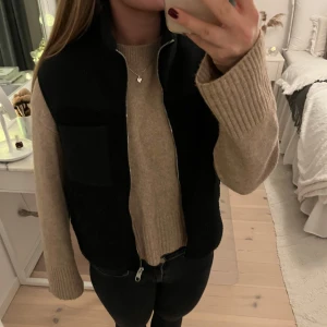 Teddy väst - Teddy väst från Lindex i bra skick💕💕