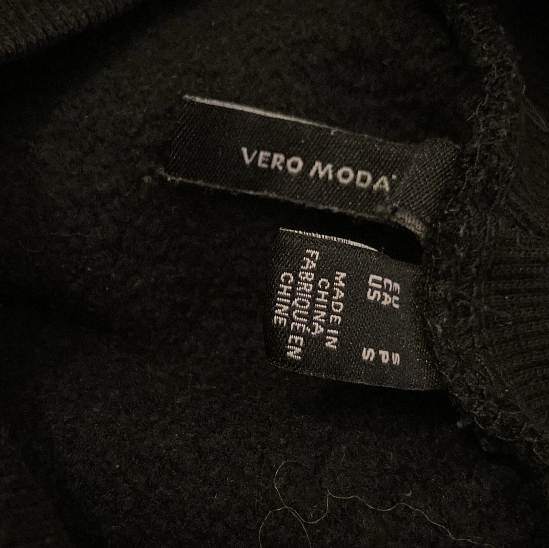 Svart tröja från Vero Moda - 91