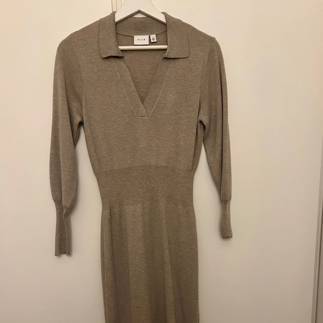 Beige klänning från Vila