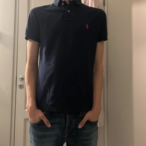 Ralph lauren piké - Säljer nu min raffe piké skick 8/10 kan diskuteras vid snabb affär.