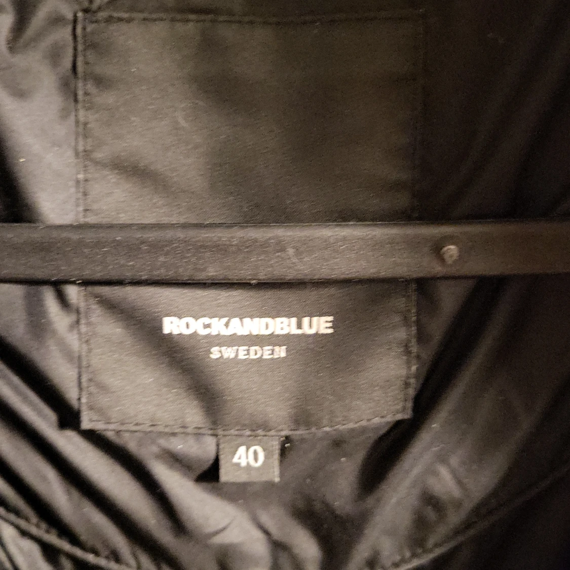 Svart dunjacka från Rockandblue - 92