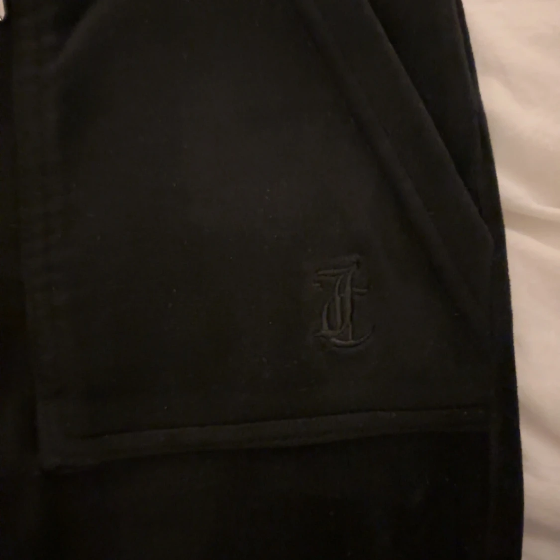 Svarta mjukisbyxor från Juicy Couture - 92