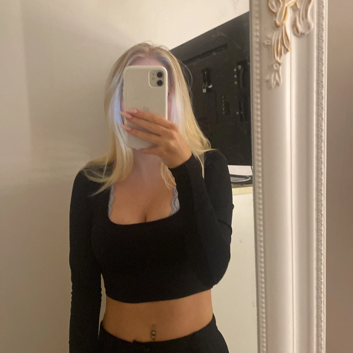 Svart croppad topp - 90