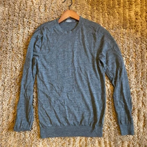 Dressman tröja  - Rikigt snygg tröja i merinoull | Storlek S | Bra skick|