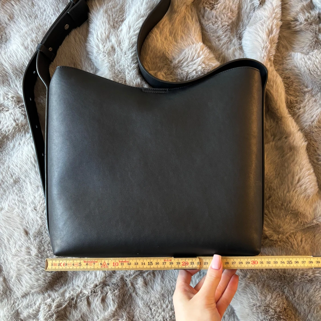 Svart axelväska  - 92