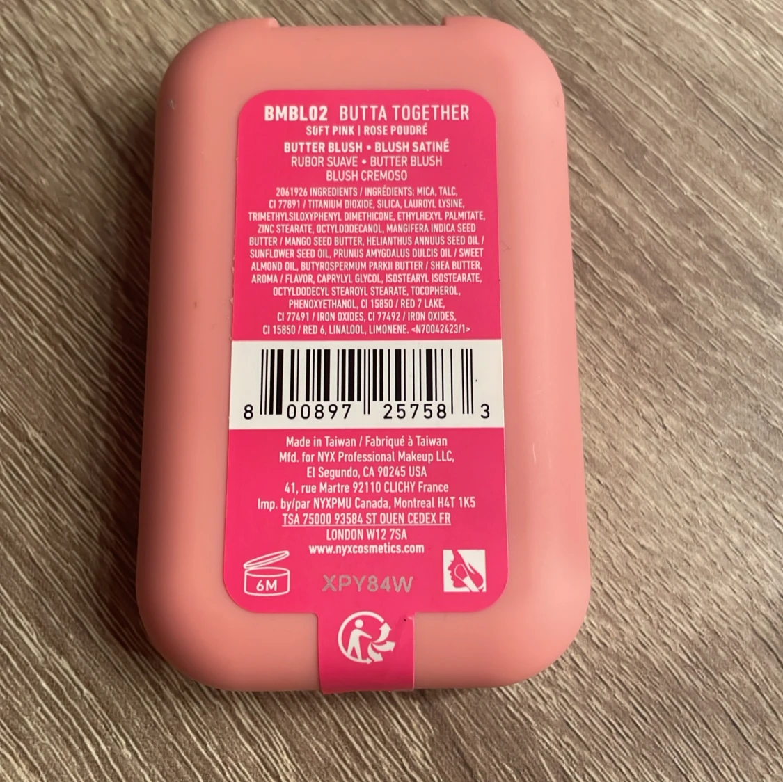 Buttermelt Blush från NYX Professional Makeup - 90