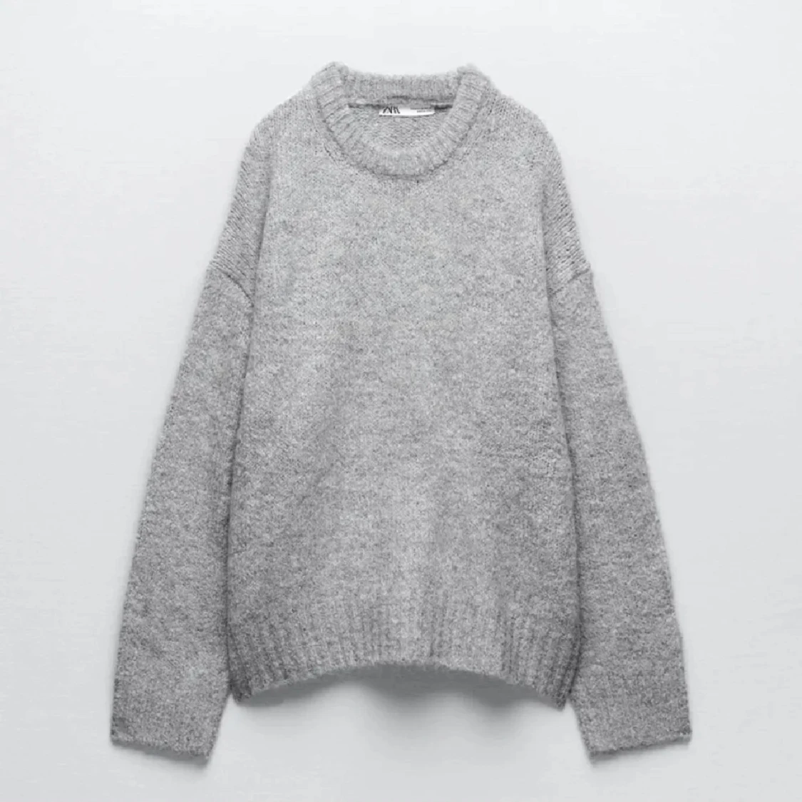 Grå stickad tröja från Zara - 92