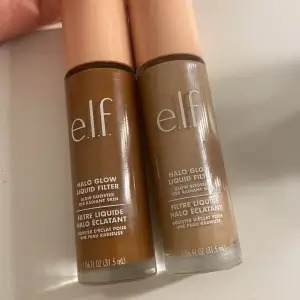 Säljer två flaskor av e.l.f. Halo Glow Liquid Filter. Perfekt för att ge huden en strålande och jämn finish. Varje flaska innehåller 31,5 ml av denna glow booster. Idealisk för att skapa en naturlig lyster i ansiktet.Endast prövade. Säljer för 150 kr st