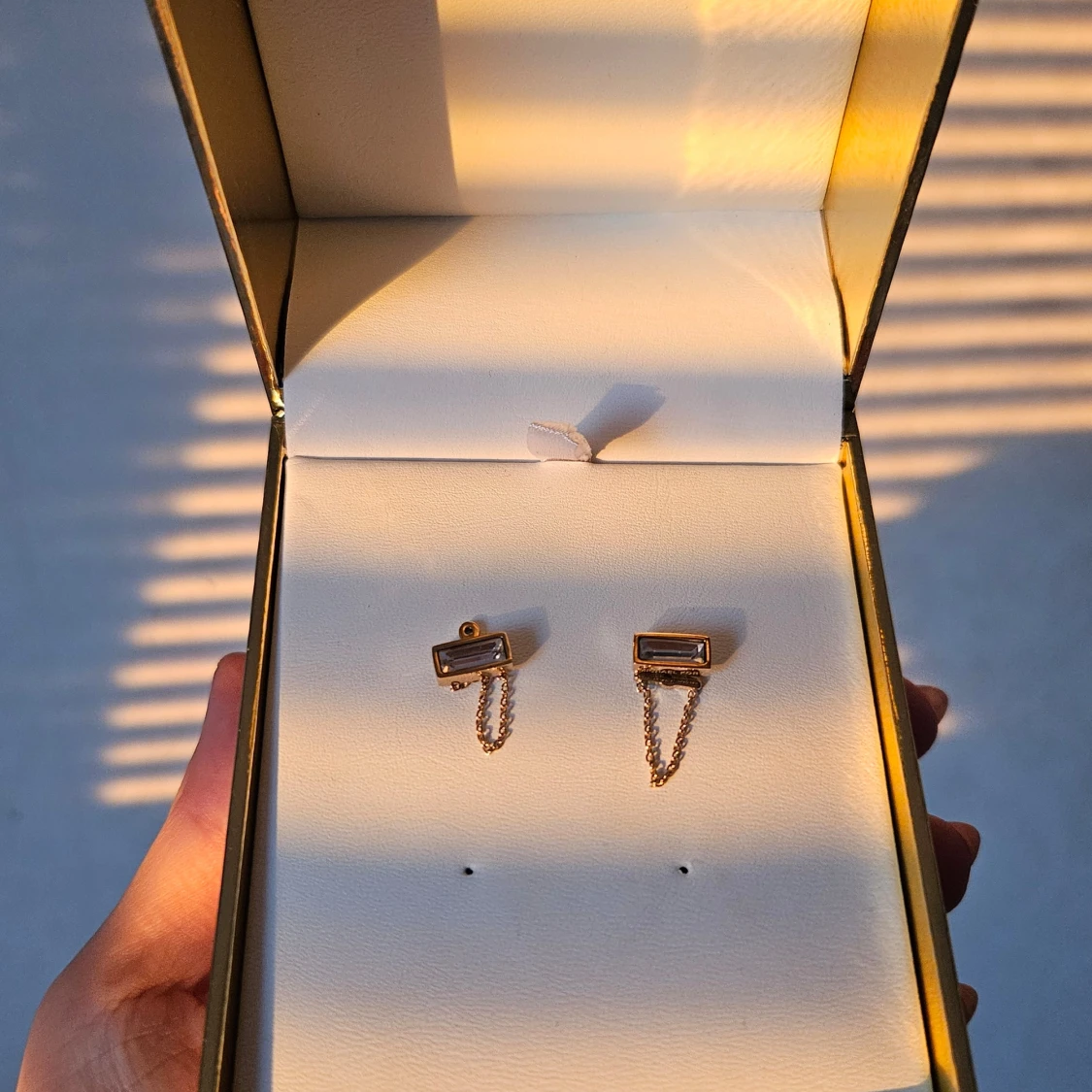 Mikael kors örhängen guld - 90