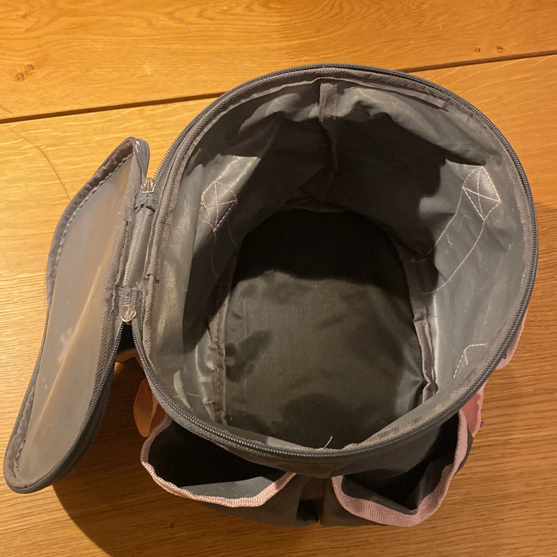 Grå och rosa väska med dragkedja - 90