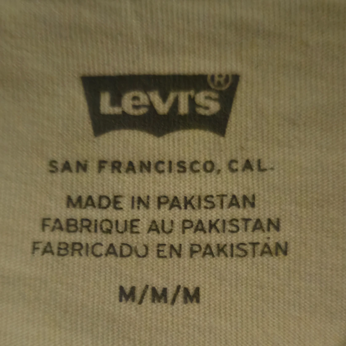 Vit levi's tröja  - 91