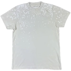 Maison margeila X Hm - Fet margeila x hm tisha i fint skick. Skriv privat om du har frågor. Tycker den sitter mer som L, inte mina bilder 