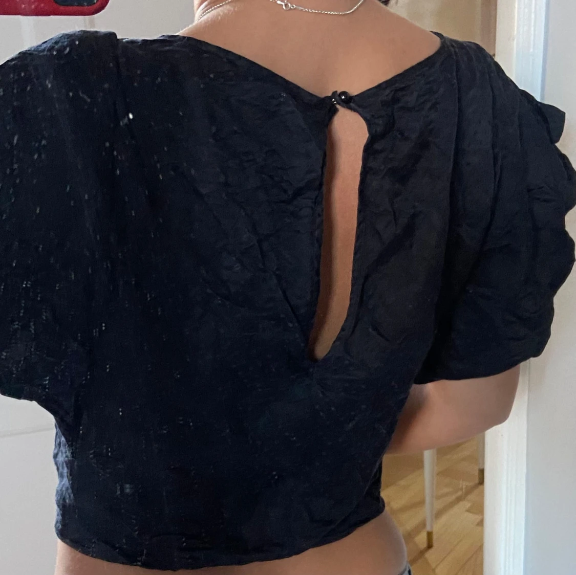 Svart topp med öppen rygg - 90