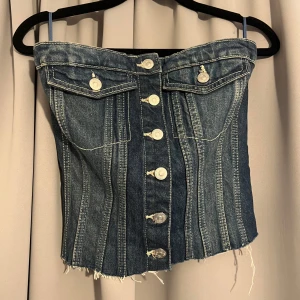 Jeans topp från zara - Aldrig använd 