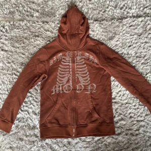 Aim for the moon hoodie - Bra skick säljs inte längre 