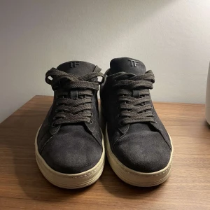 Tom ford - 🔵 säljer dessa grymt feta tom Ford skorna i bra skick, storlek 42, inget og medföljer, hör av er vid funderingar 🤝