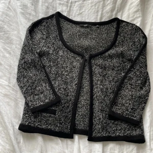 Kofta - Kofta från Zero. Oanvänd! Tryck gärna på köp nu!❤️‍🔥❤️‍🔥