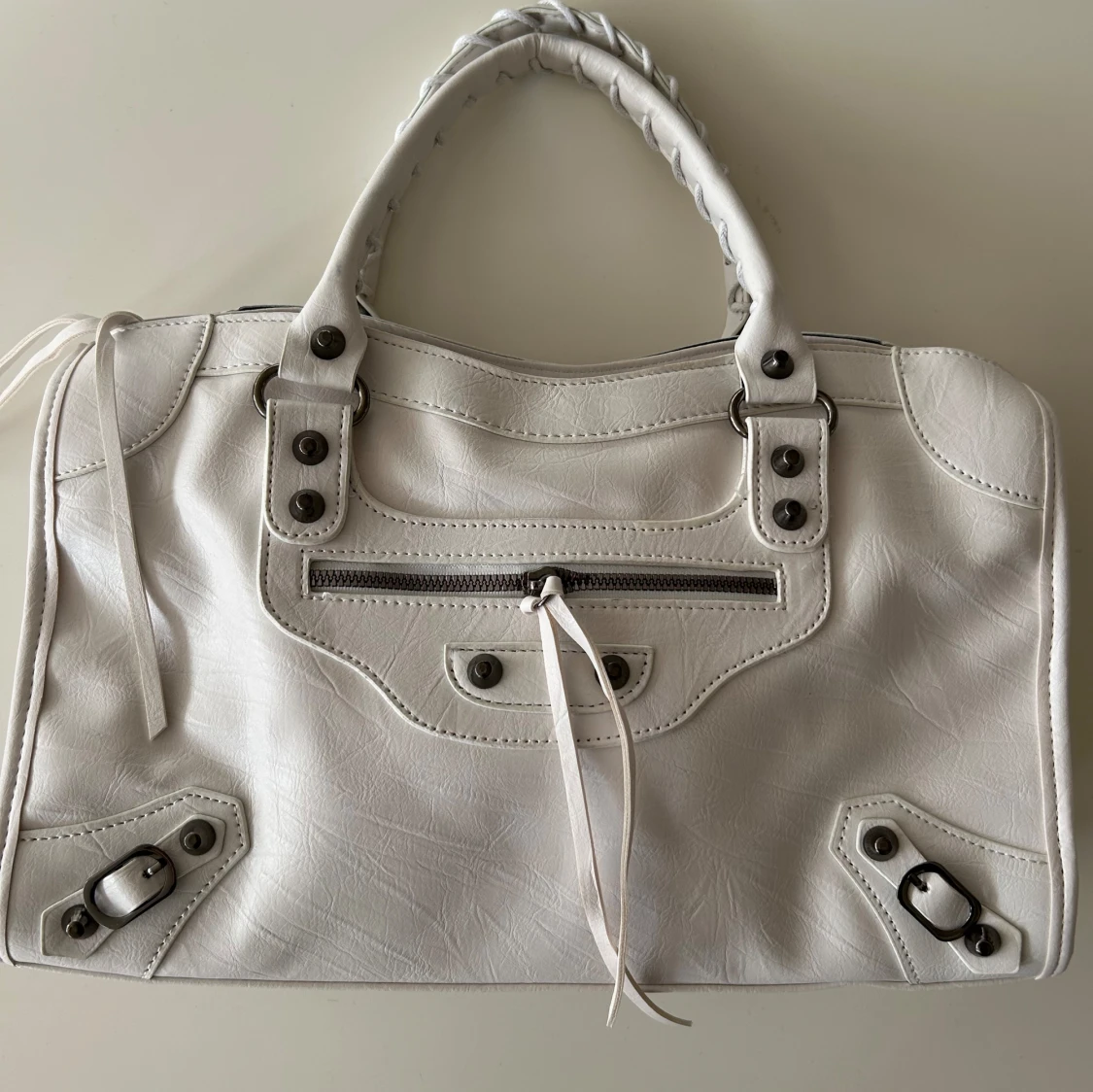 Vit väska - 93