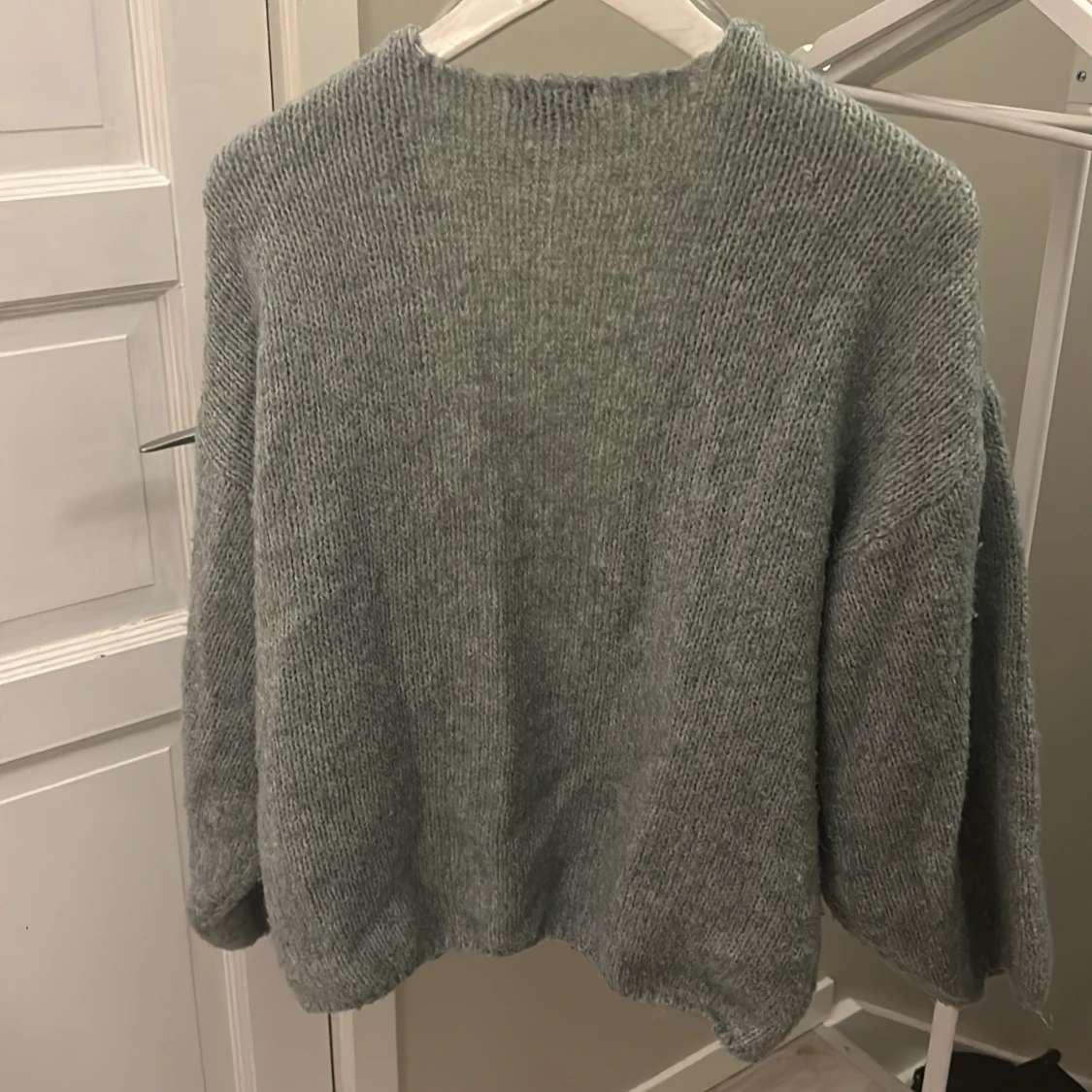 Grön stickad kofta från Lindex - 90