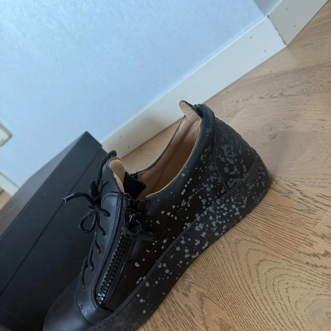 Svarta sneakers från Giuseppe Zanotti - 91