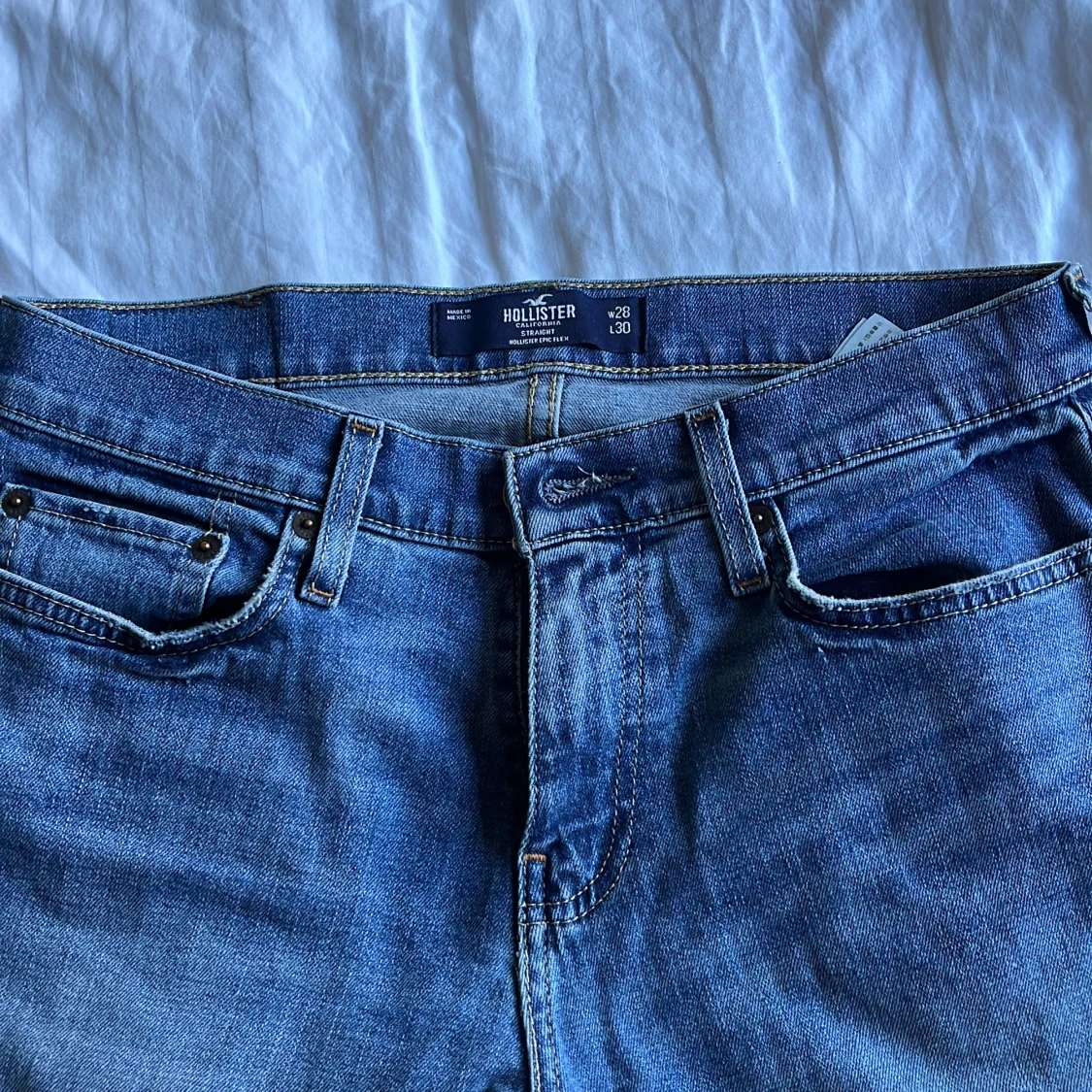 Hollister straight jeans  - 90