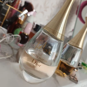 Cristian Dior Jadore - Sälja min parfym från dior 40ml kvar från 100ml. 