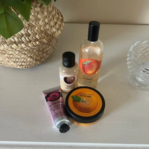 The body shop - Produkter från the body shop. Alla är oanvända förutom misten som har lite mindre än hälften kvar.