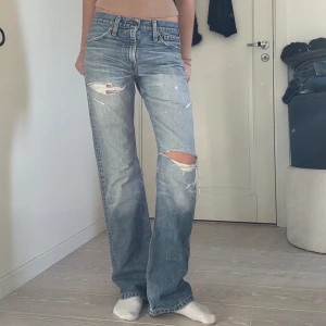 Levis jeans - Supersnygga Levis jeans i modellen 507💕 midjemått 38 rakt över och innerbenslängd 84 (jag är 175)