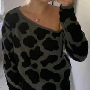 Nakd, stickad leo tröja - Storlek S, använt 2 ggr