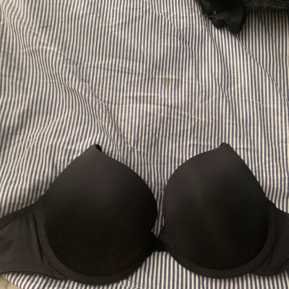 Svart BH 75C