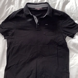 Michael Kors Piqué Tröja - Michael Kors tröja till bra pris, inköpt för 1000kr. Mitt pris 499kr.