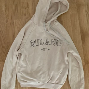 Hoodie  - Fint skick 