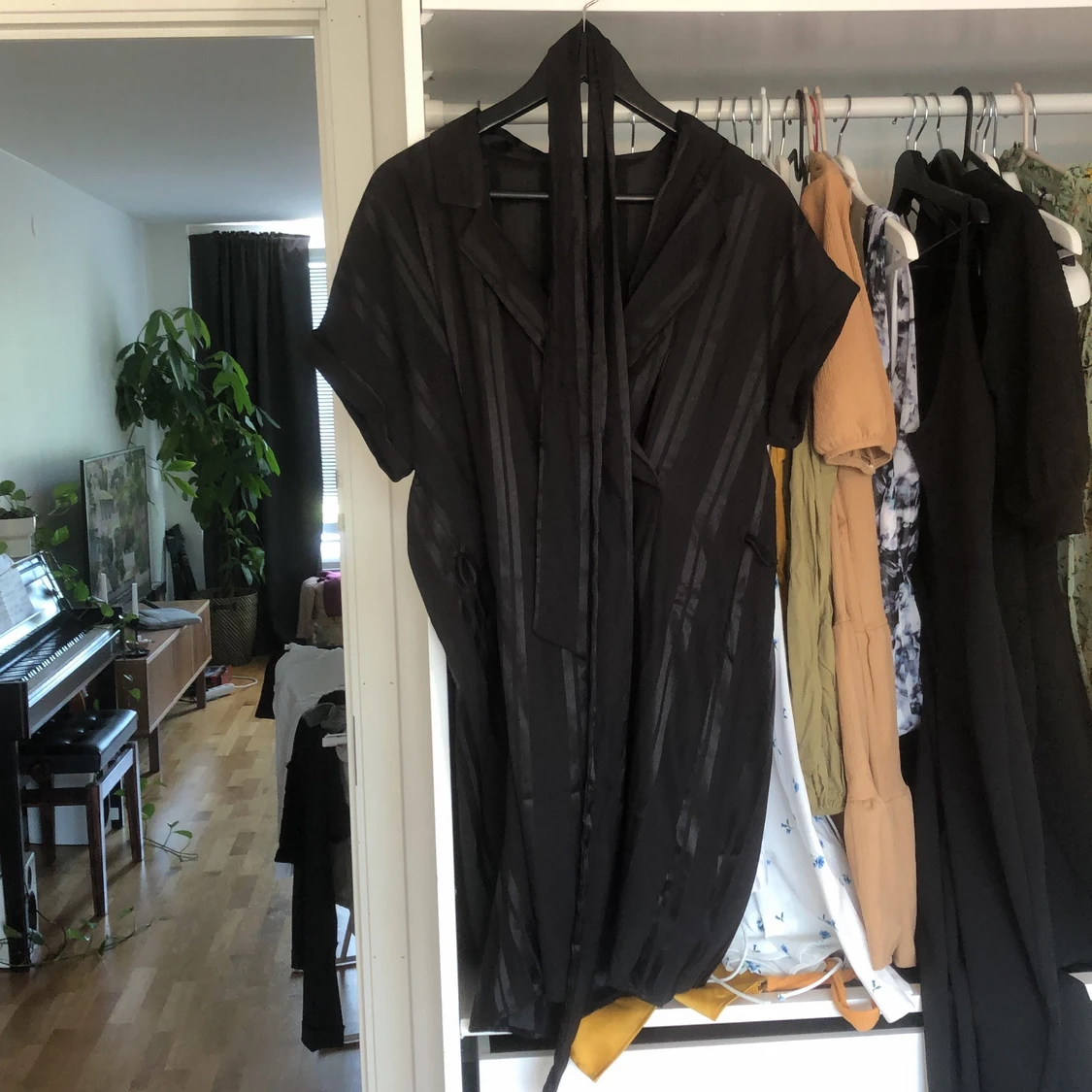 Monki klänning strl M