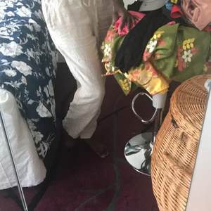 Linnebyxor - Säljer dessa jätte snygga linne byxor. Säljs pga lite för korta för mig som är 173. Kommer sitta snyggt på folk från 158-171. 