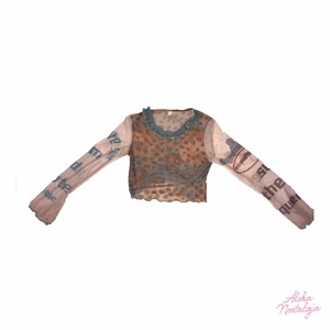 Y2k crop top  - Så cool transparent croptop! Perfekt för sommaren <3 Syperbra skick, knappt använd. 