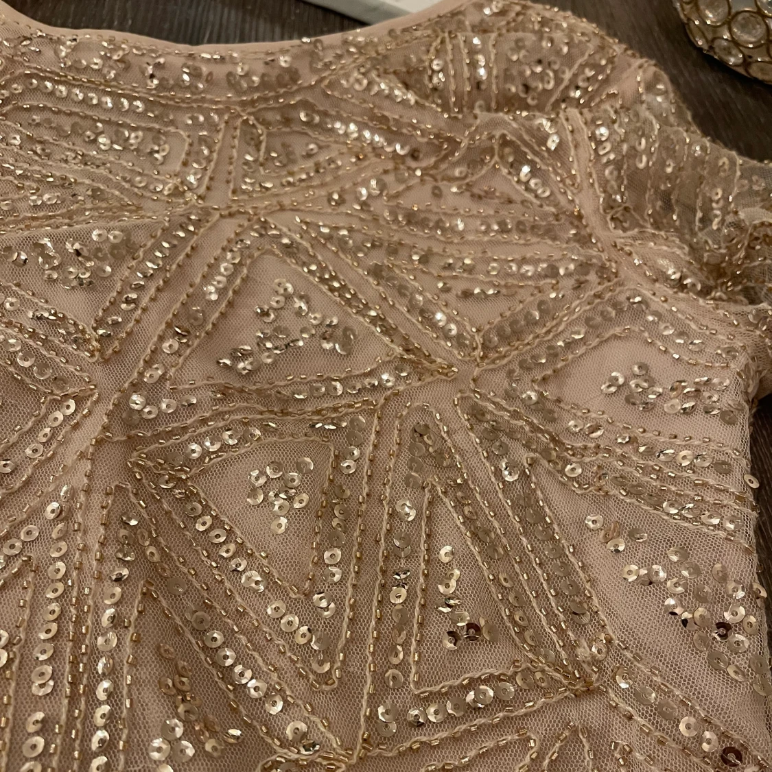 Festligt guldig paljett klänning  - 91