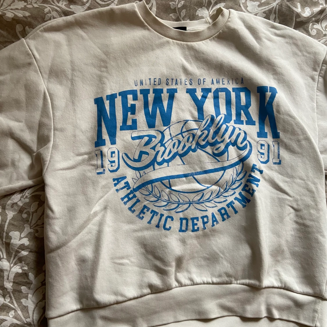 Collegetröja strl M - 90