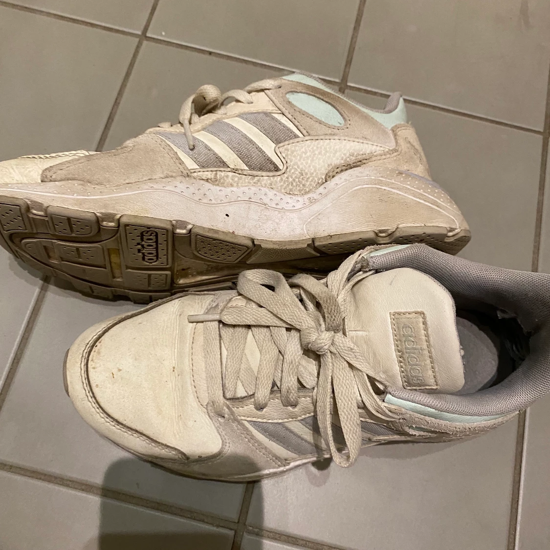 Adidas gympaskor storlek 38