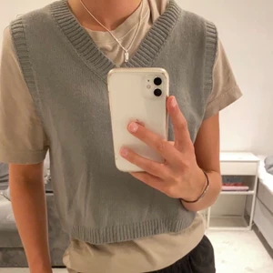 Väst - Snygg väst i storlek S, köparen står för frakten 💕